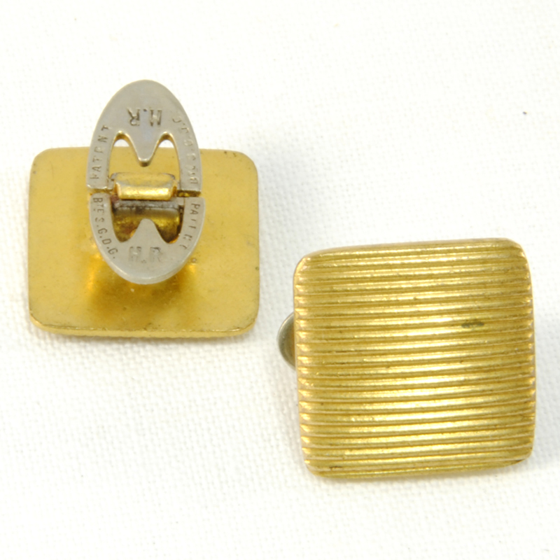 B 209 2 Boutons de plastron 1900 B 209 Boutons de plastron 1900 B