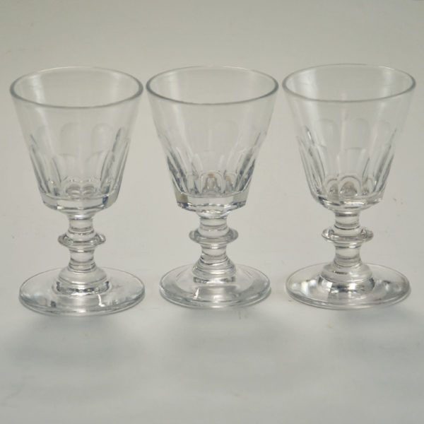 V 538 -  verres à porto en cristal