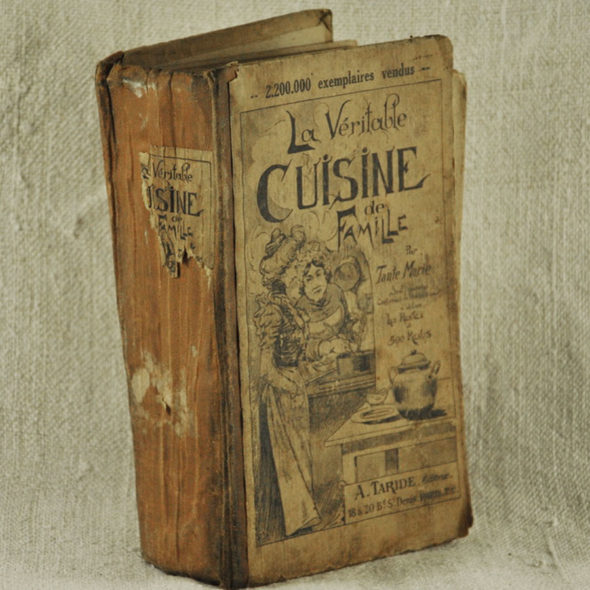Livre de cuisine  » A. Taride » 1933 – C 1223