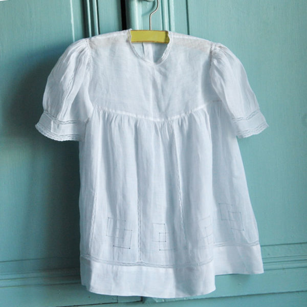 Robe de bébé 1900 - L 1136