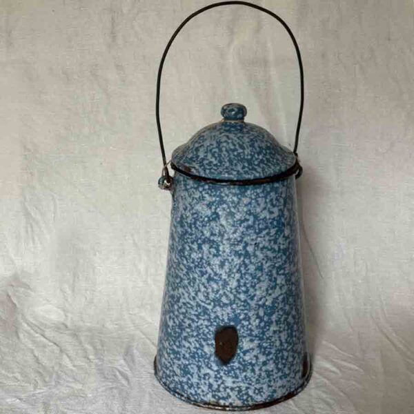 Pot à lait émaillé 1930 - C 1626