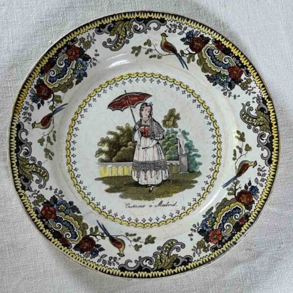 Assiette à vignette 19ème  Creil "Costume à Madrid" - F 4680