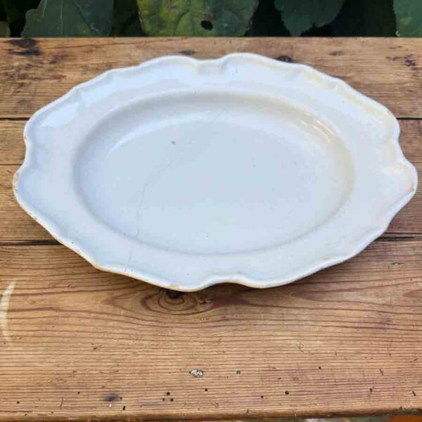Plat XVIIIème Moustier - F 4699